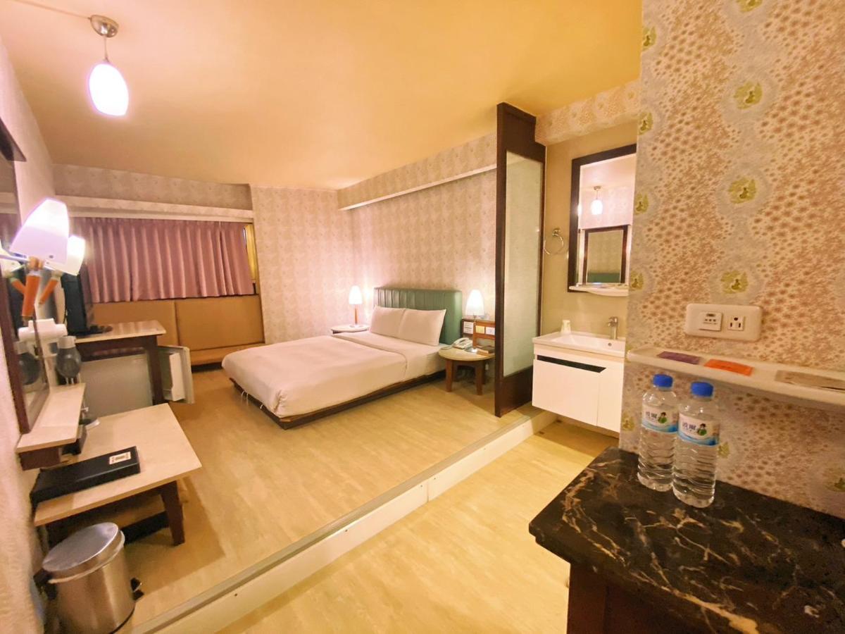 種子商旅 Hotel Kaohsiung Luaran gambar
