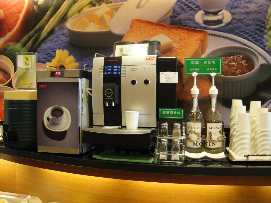 種子商旅 Hotel Kaohsiung Luaran gambar
