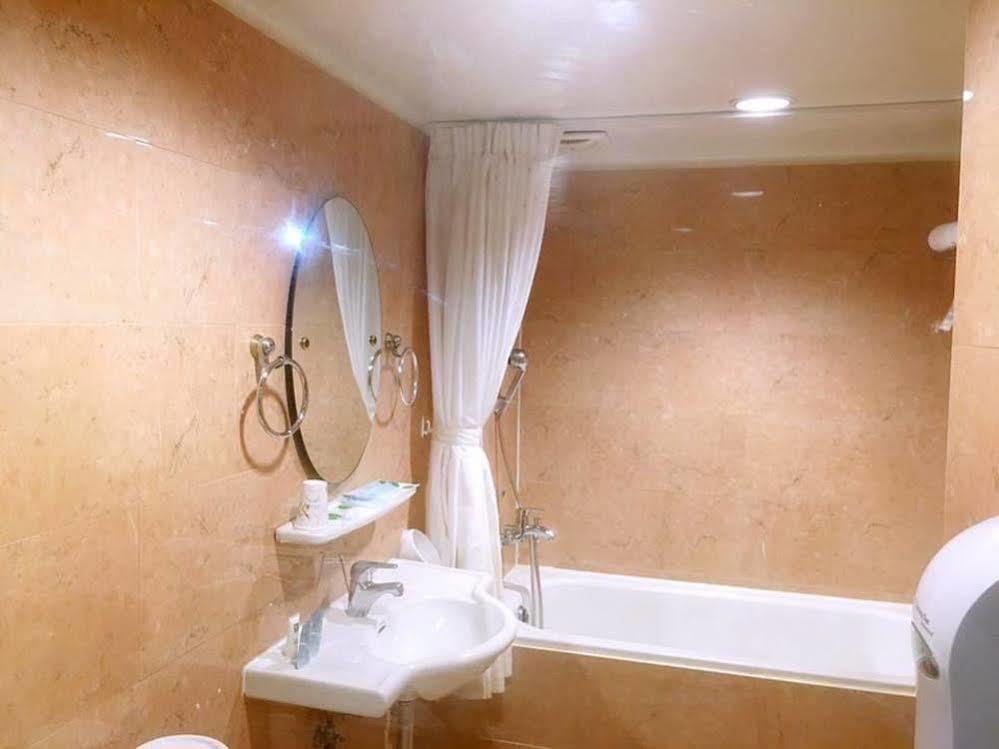 種子商旅 Hotel Kaohsiung Luaran gambar