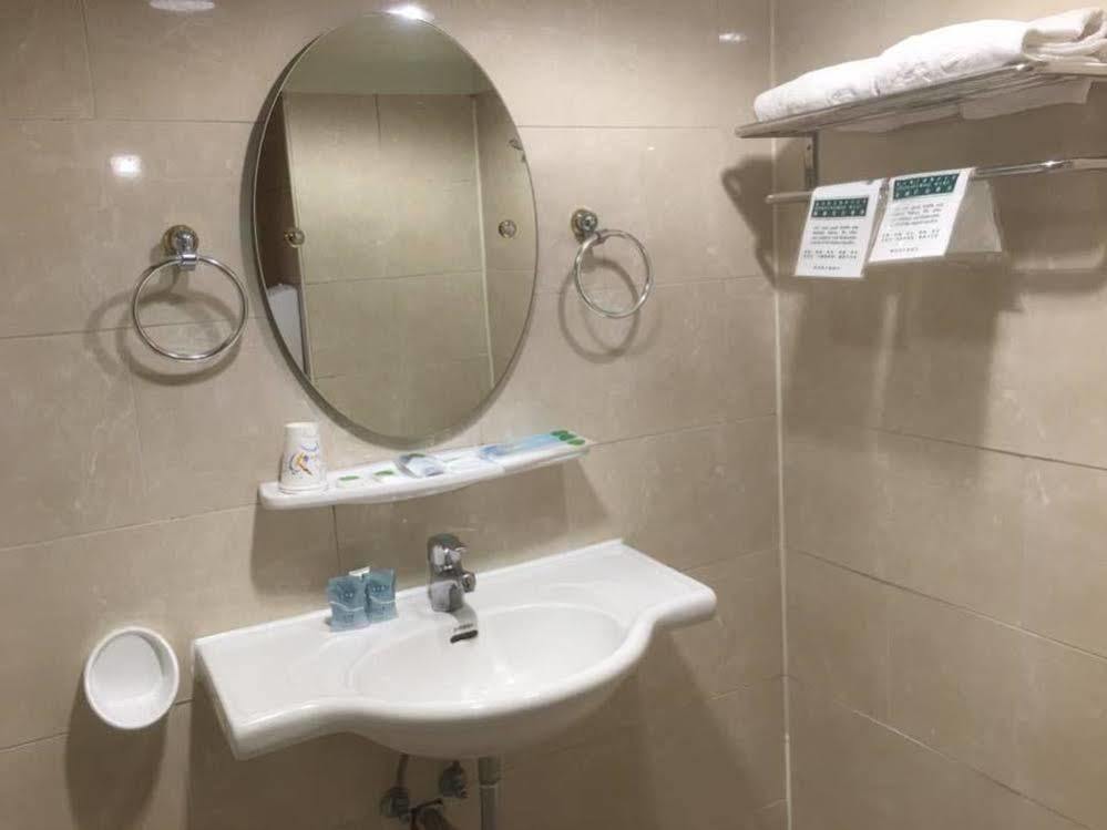 種子商旅 Hotel Kaohsiung Luaran gambar