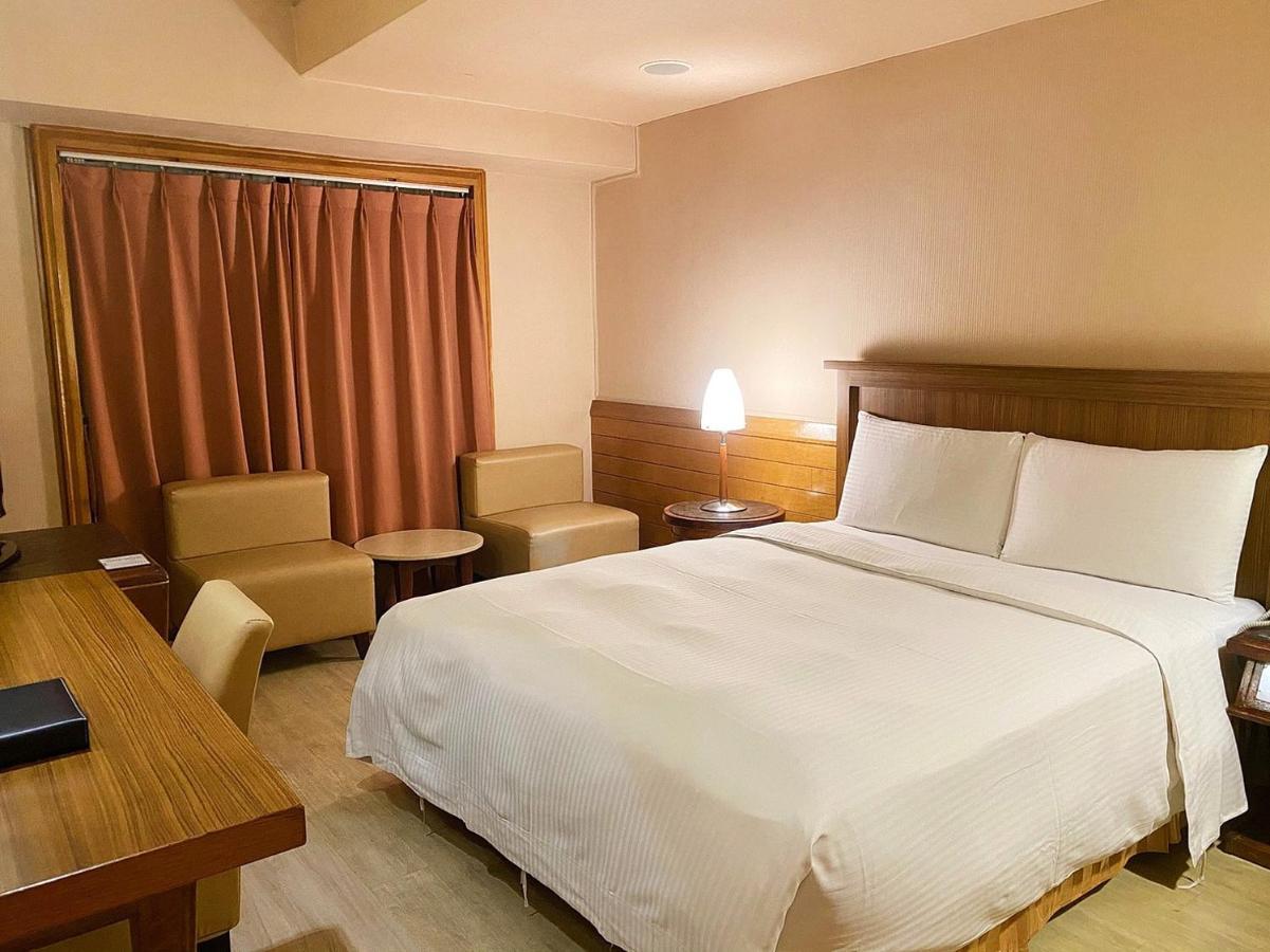 種子商旅 Hotel Kaohsiung Luaran gambar